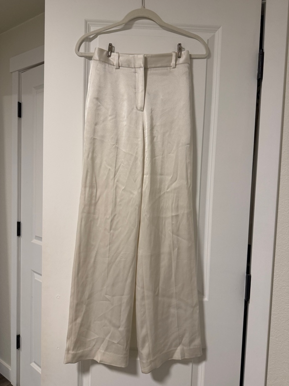 Aritzia Babaton Women's Wide-Leg Cream Satin Dress Pants